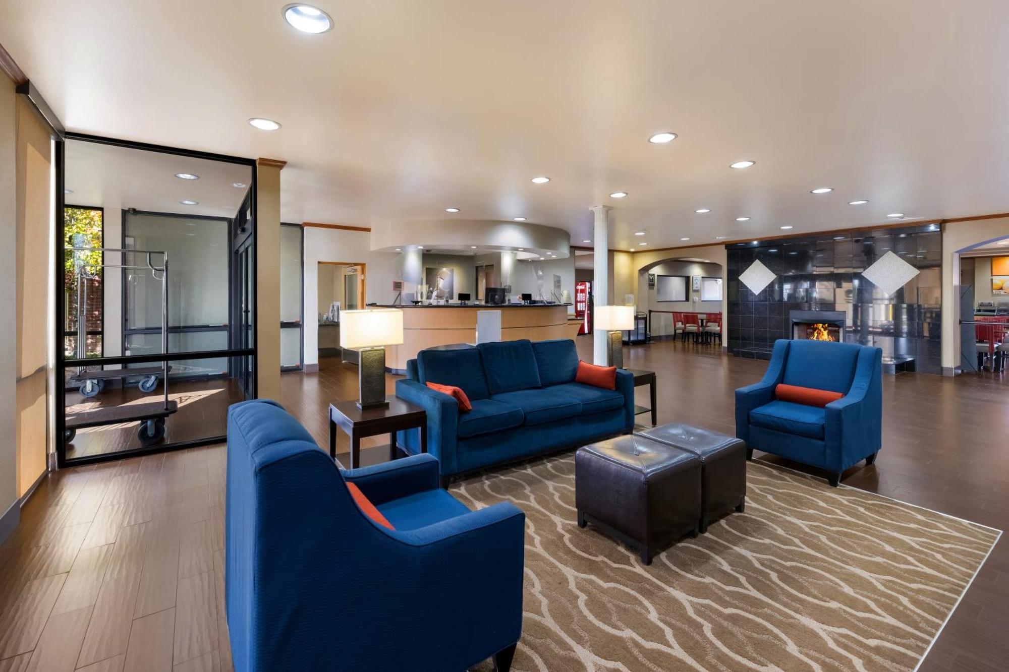 Comfort West 3*